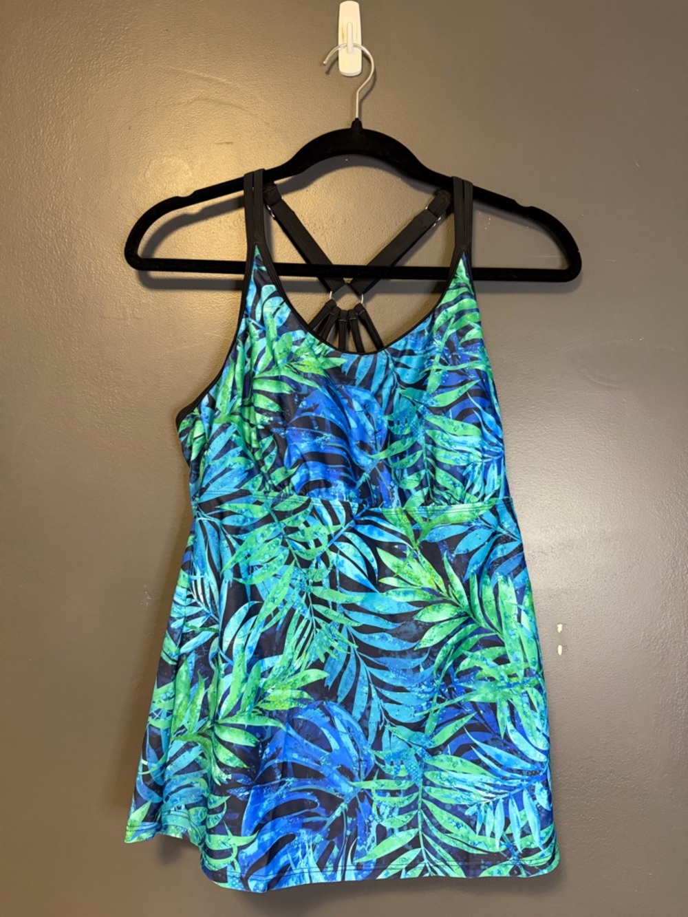 Women’s Large Tankini Set. New without tags! Blue & Green Tropical Print